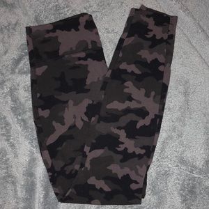 Camo leggings